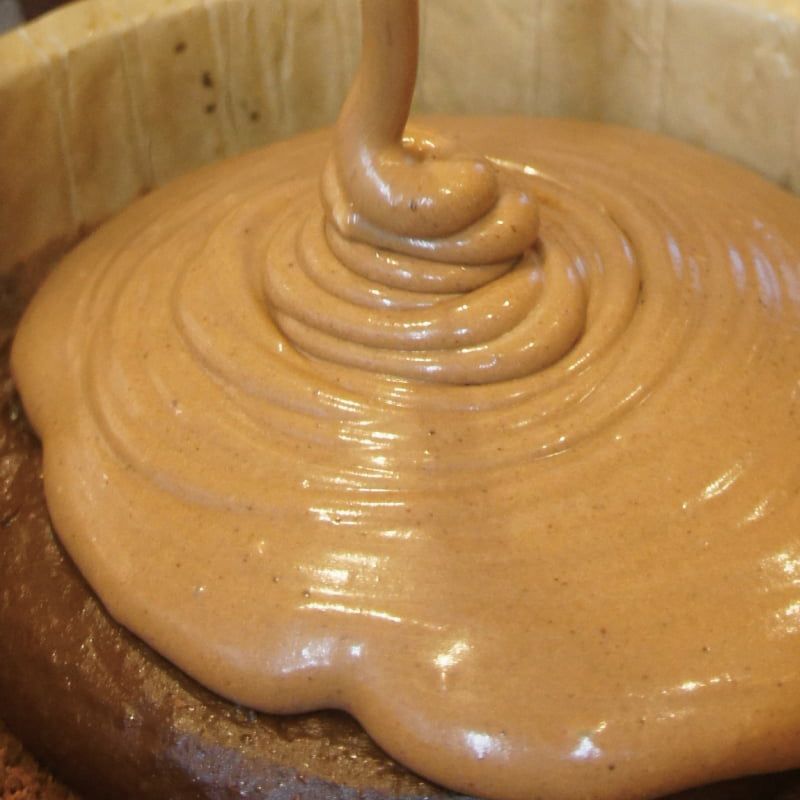 ショコラフロマージュ_カスタードの上にショコラ生地を流して焼き上げた二層仕立てのチーズケーキ