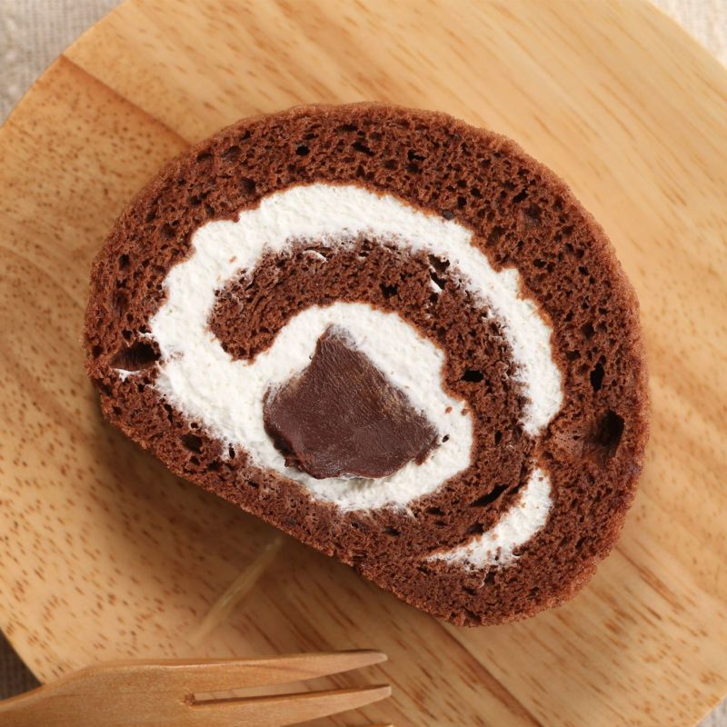 ショコラロール_冬にぴったりの濃厚な味わいのロールケーキはティータイムのおもてなしにぴったり