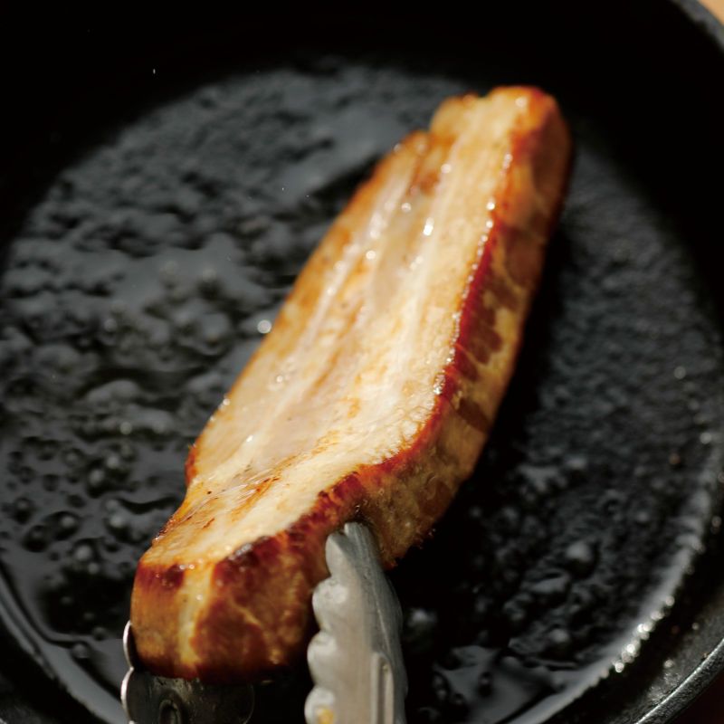国産豚のバラ肉を使って無添加で作る「大江ノ郷ベーコン」