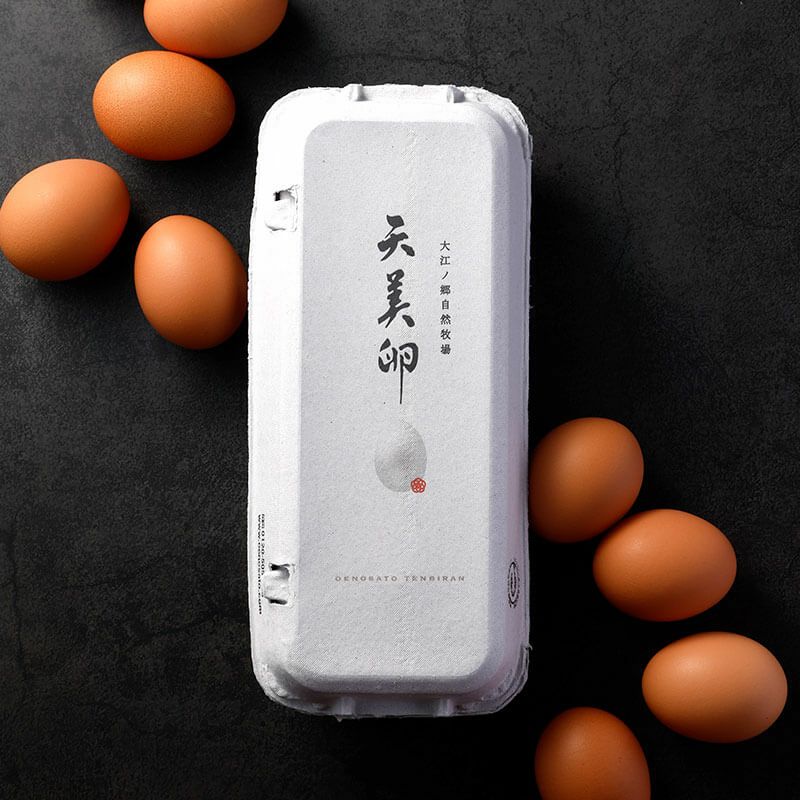 鳥取県産の高級ブランド卵 天美卵のギフト用パッケージと卵｜贈答品やお取り寄せに人気